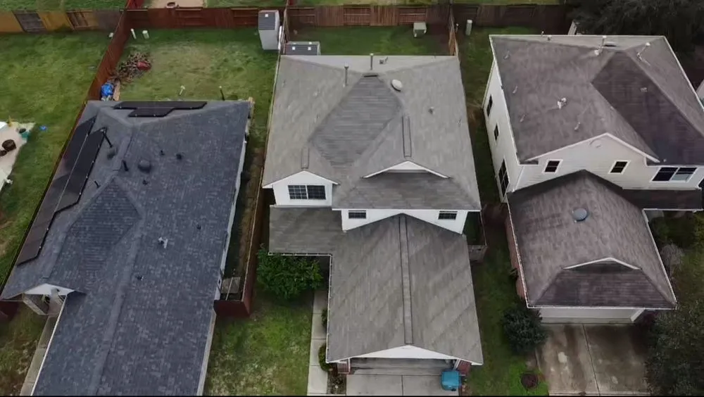 Slide of D&D Contracting and Roofing