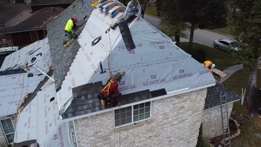 Slide of D&D Contracting and Roofing