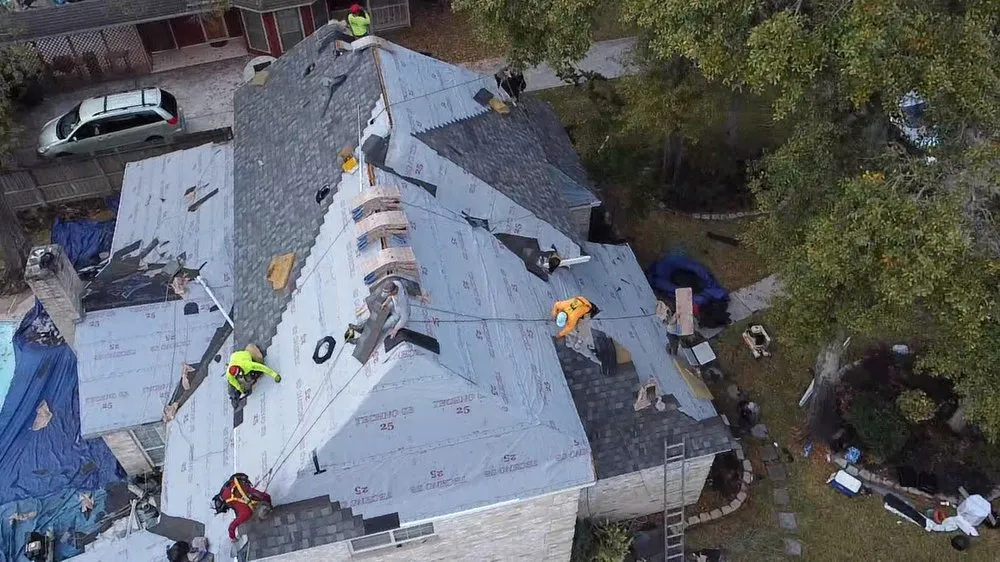 Slide of D&D Contracting and Roofing