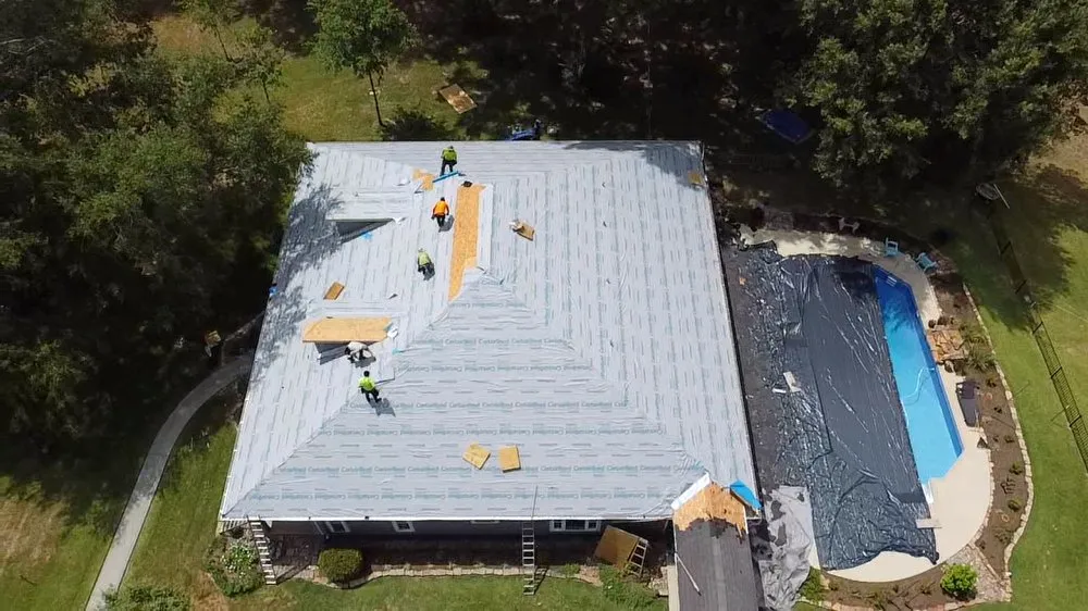 Slide of D&D Contracting and Roofing