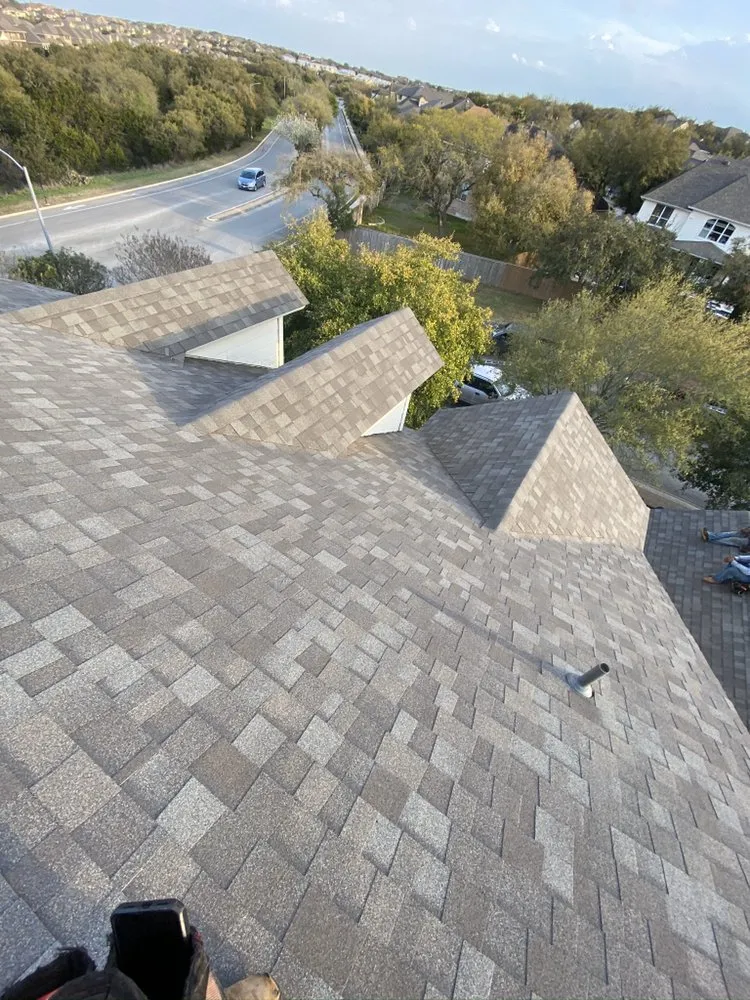 Slide of D&D Contracting