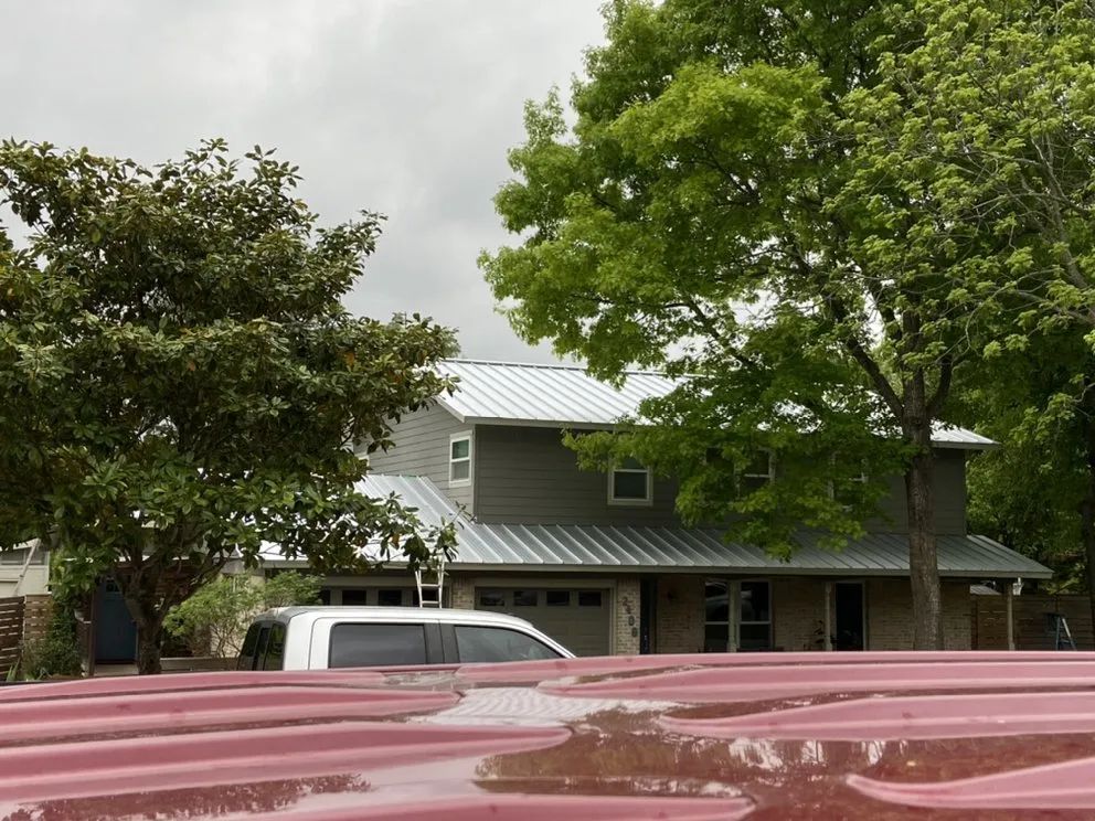 Slide of D&D Contracting