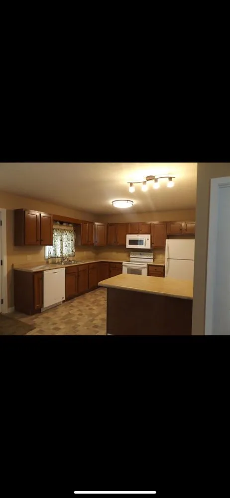 Slide of D&D Roofing & Construction