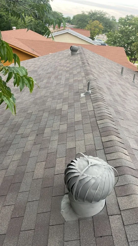 Slide of DE AL Roofing