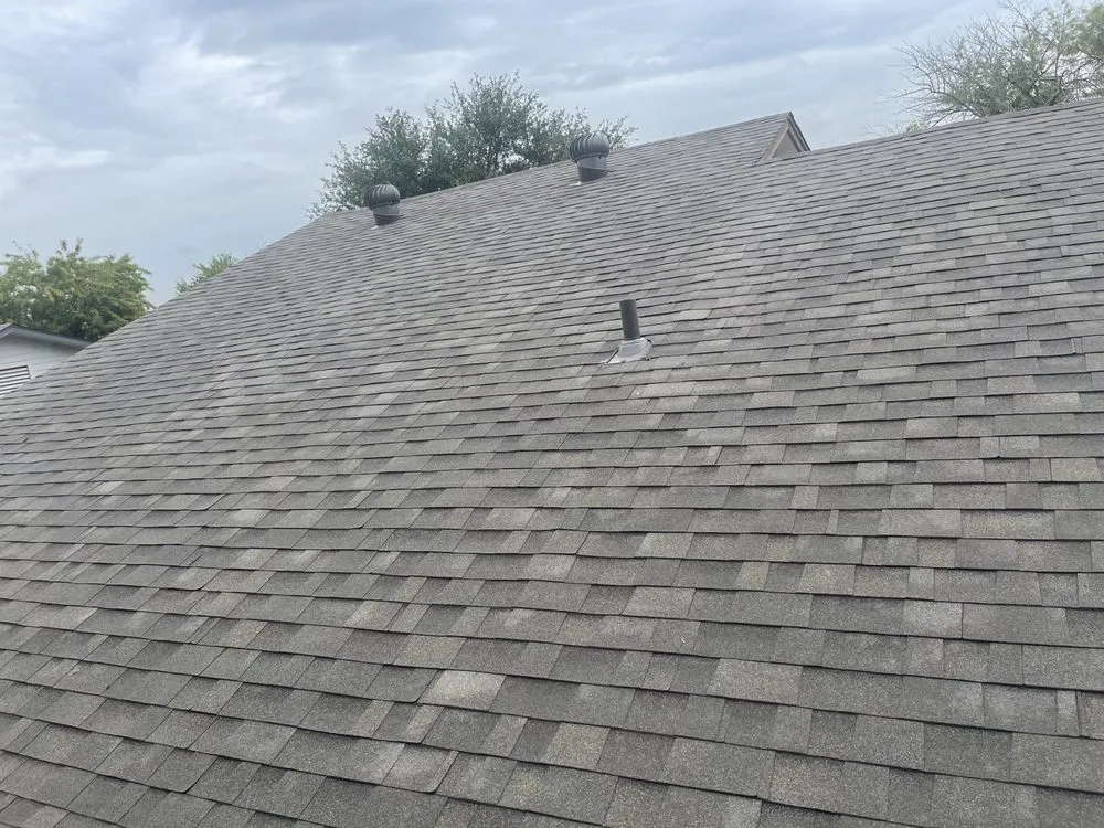 Slide of DE AL Roofing