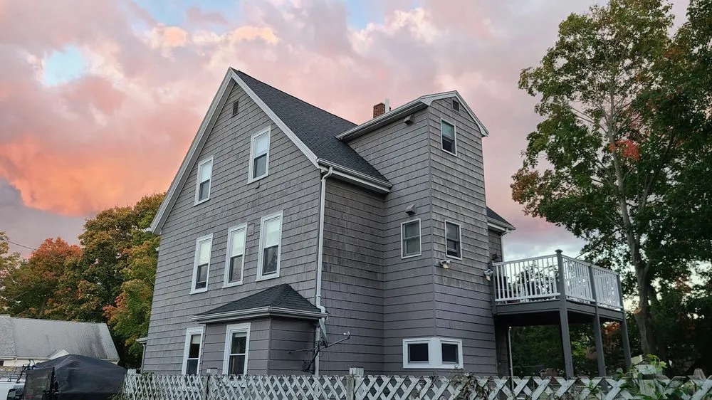 Slide of De La Rosa Roofing