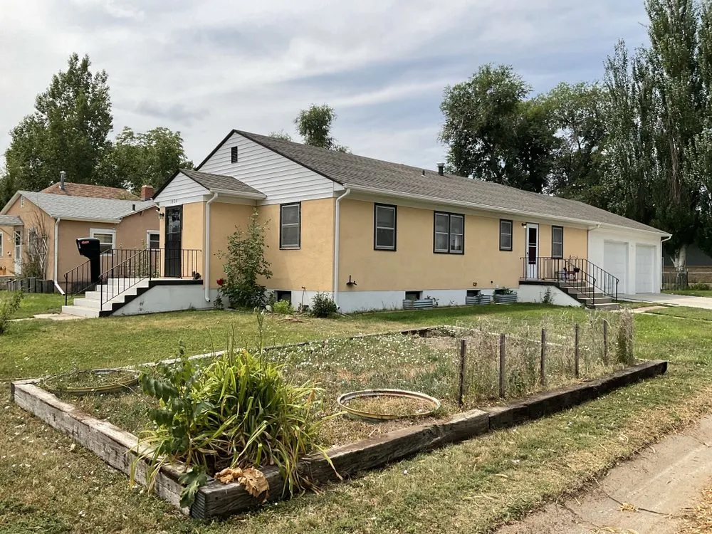 Slide of De Leon Home Improvement and Construction