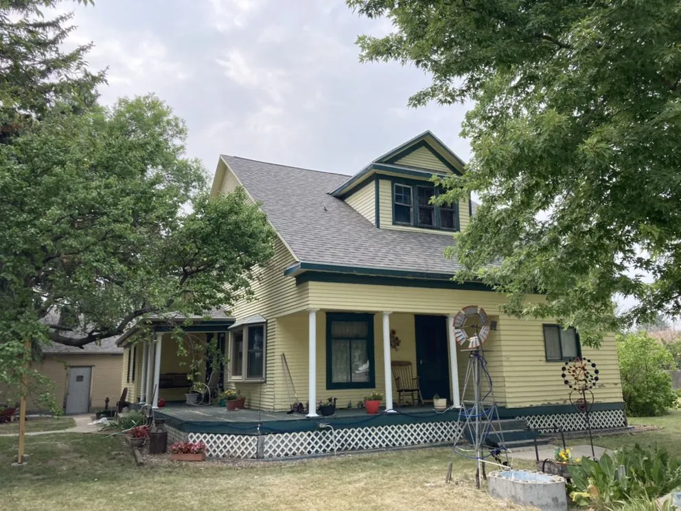 Slide of De Leon Home Improvement and Construction