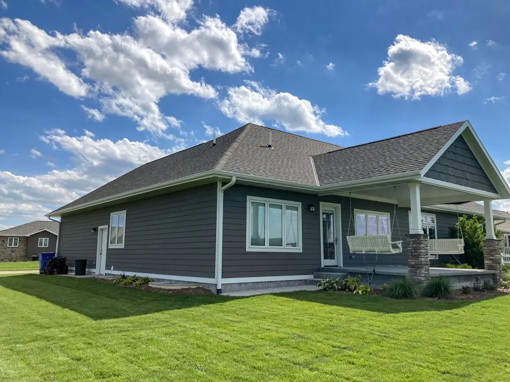 Slide of De Leon Home Improvement and Construction