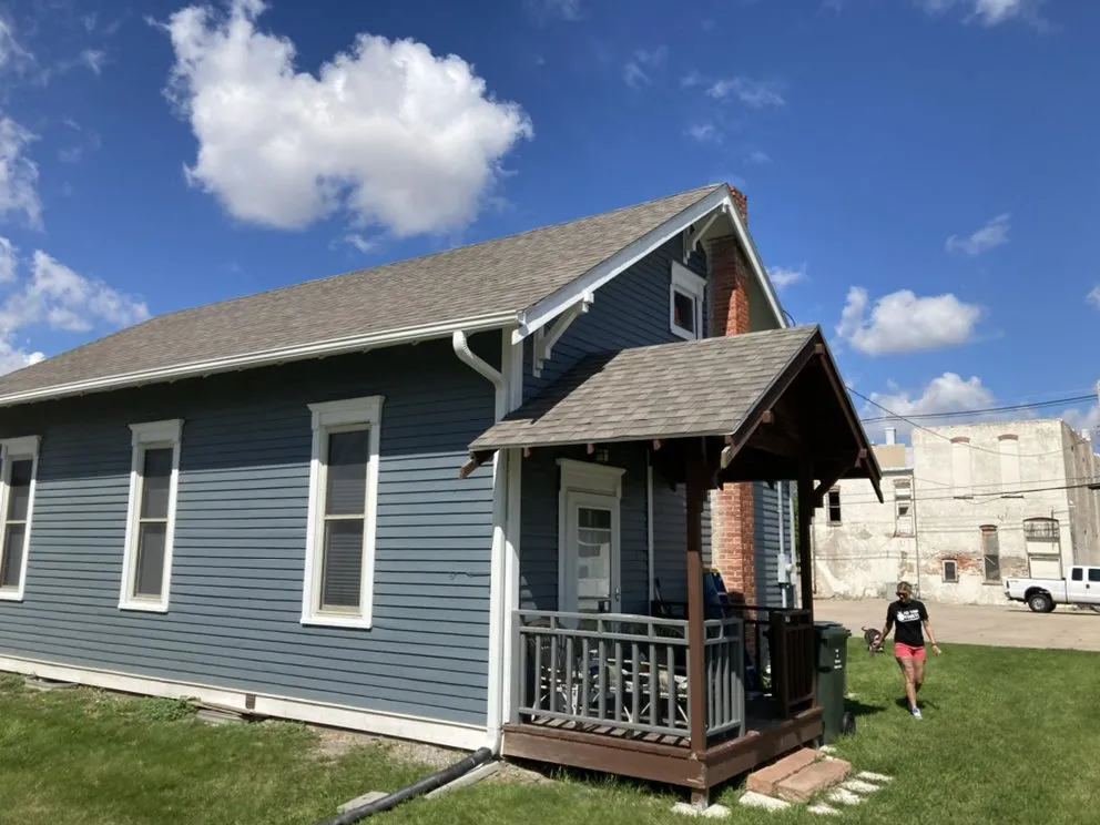 Slide of De Leon Home Improvement and Construction