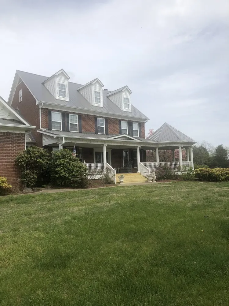Reliable roof installation experts serving Bon Aqua, TN - DE Parker Home Improvements