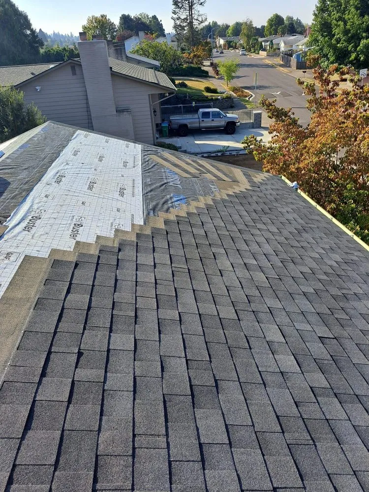 Slide of D&E Roofing & Construction