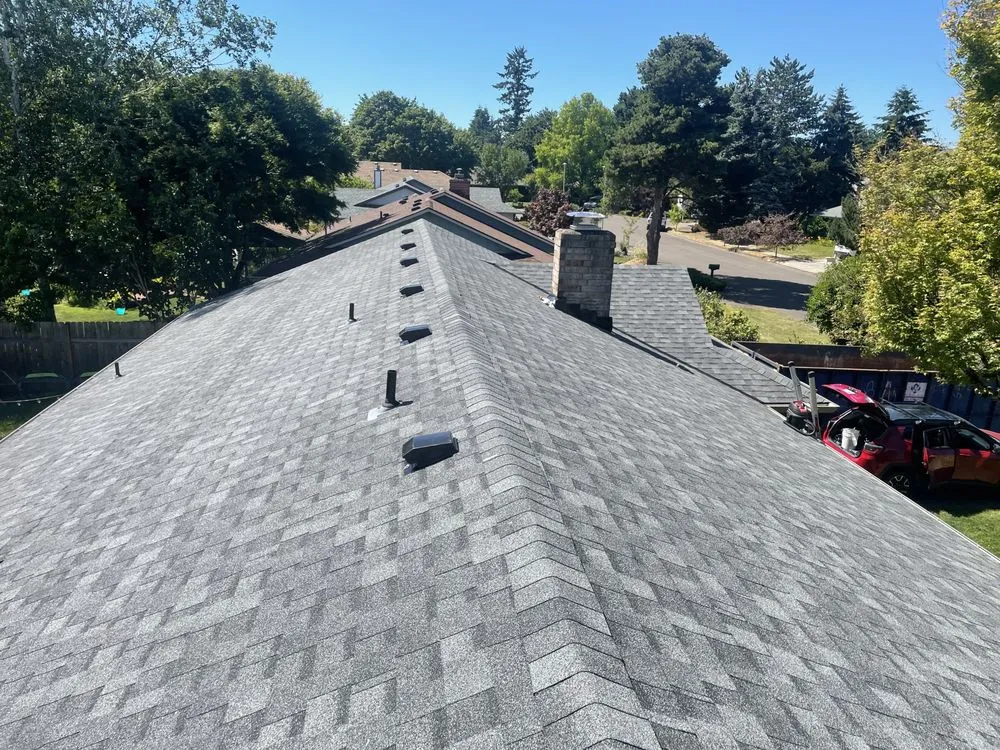 Slide of D&E Roofing & Construction