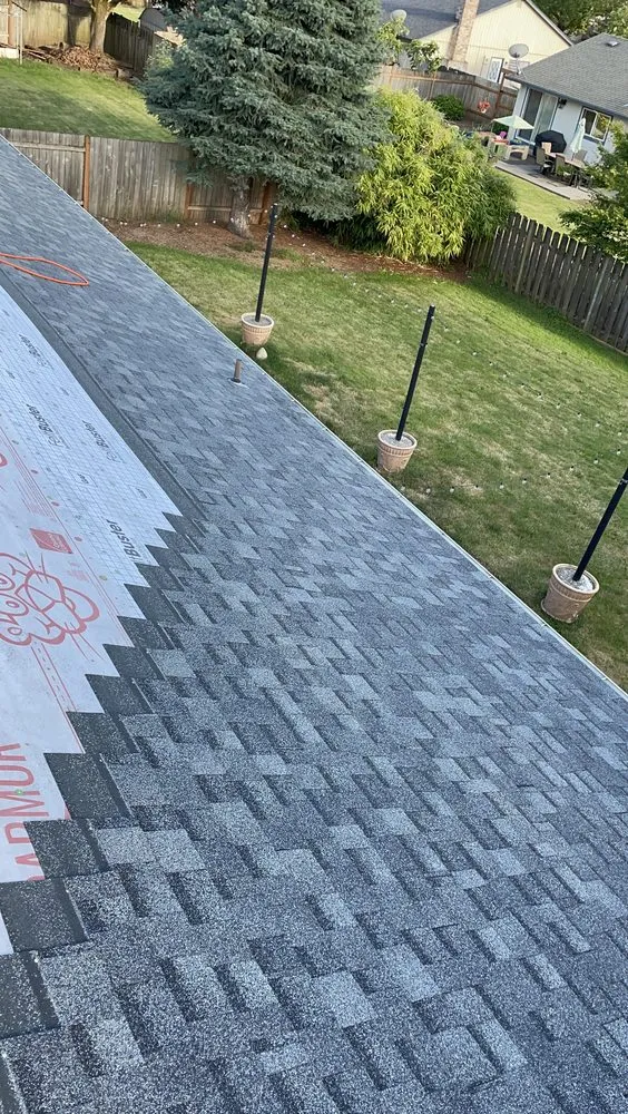 Slide of D&E Roofing & Construction