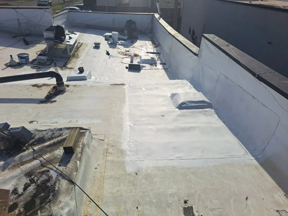 Slide of D&E Roofing & Construction