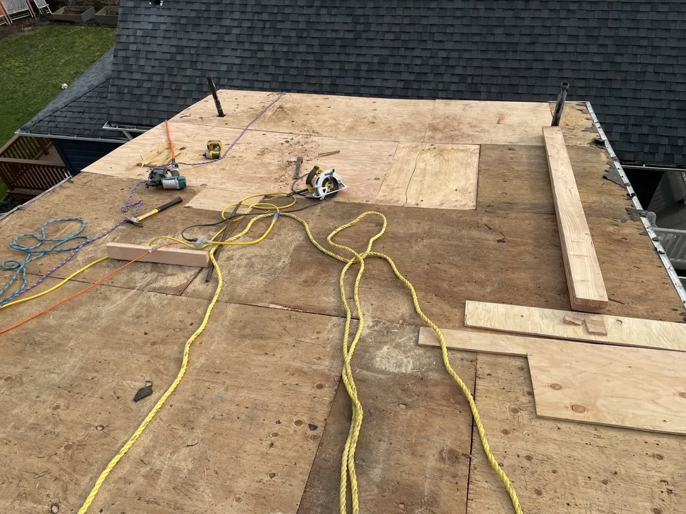 Slide of D&E Roofing & Construction