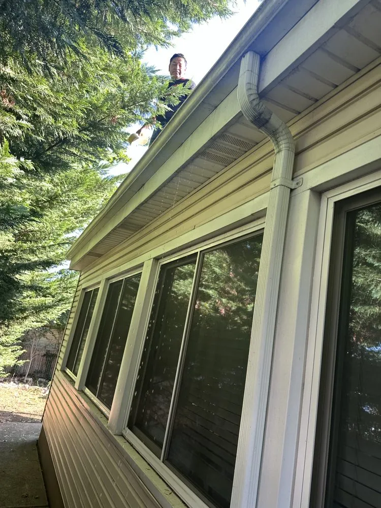 Slide of Deacan Contracting