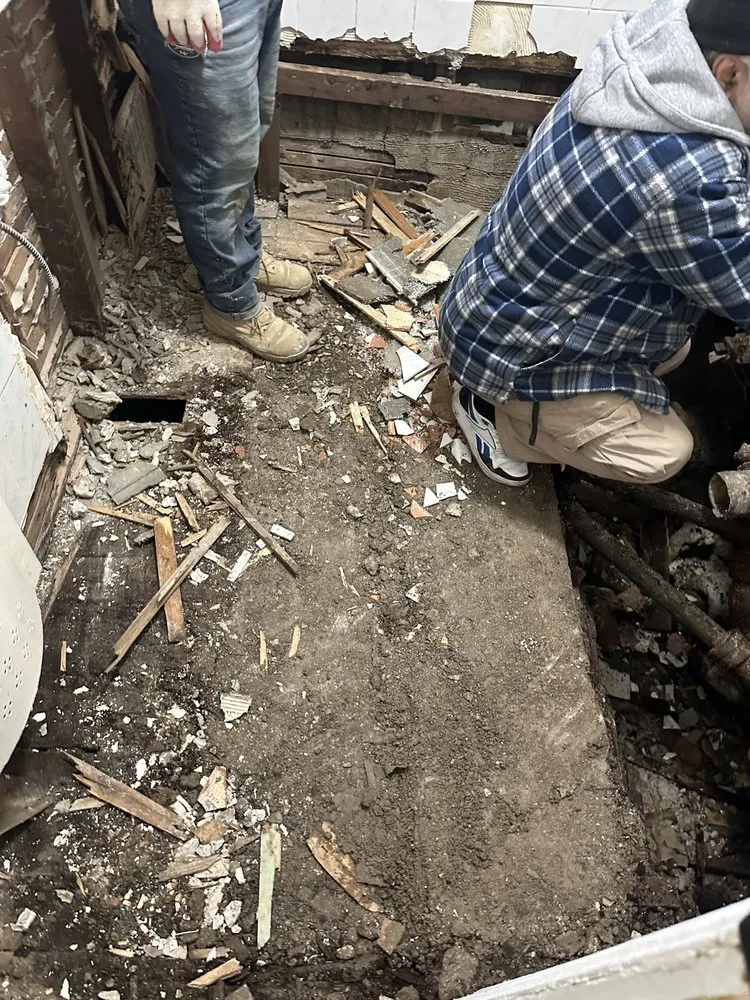 Slide of Deacan Contracting