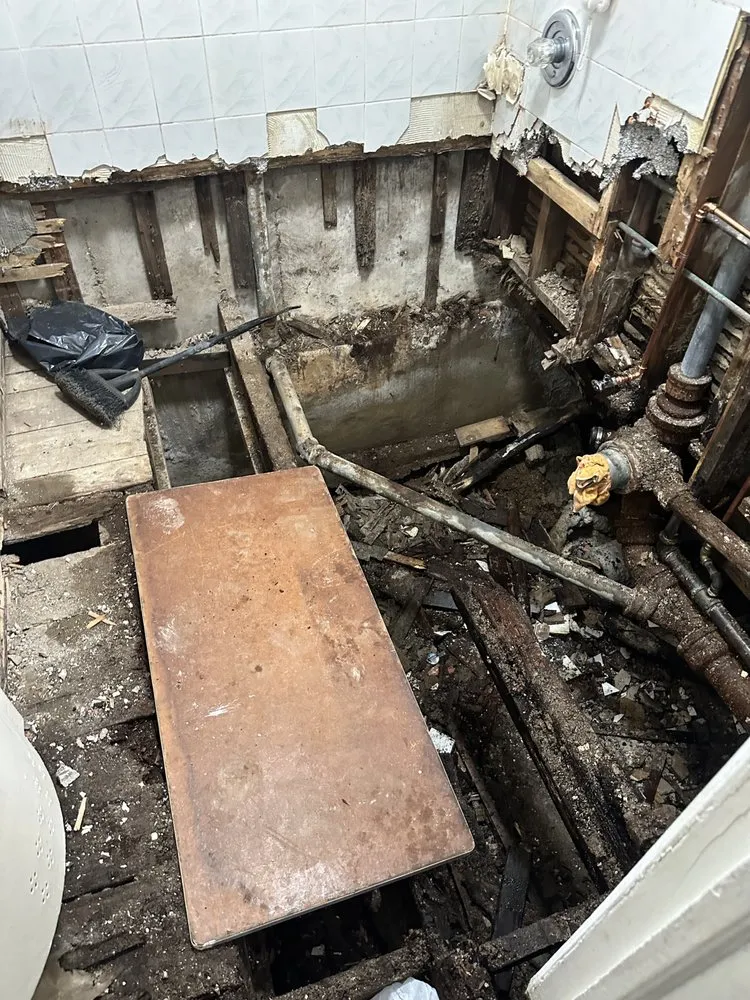 Slide of Deacan Contracting