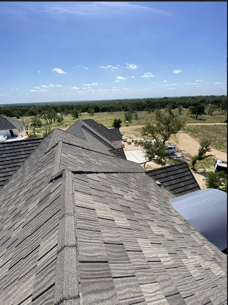 Slide of DeAlba Roofing & Construction