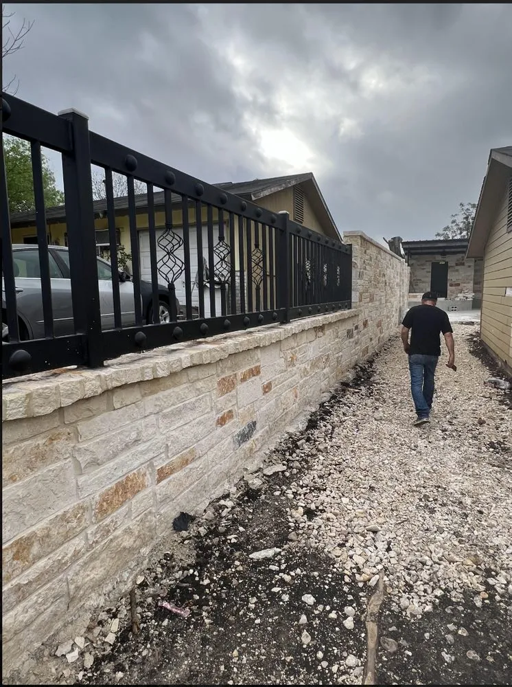 Slide of DeAlba Roofing & Construction