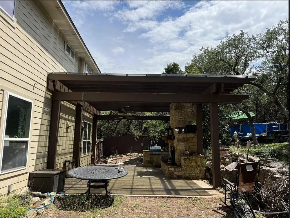 Slide of DeAlba Roofing & Construction