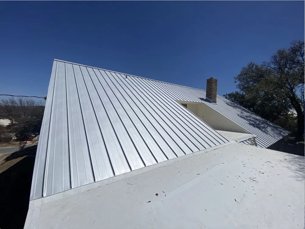 Slide of DeAlba Roofing & Construction