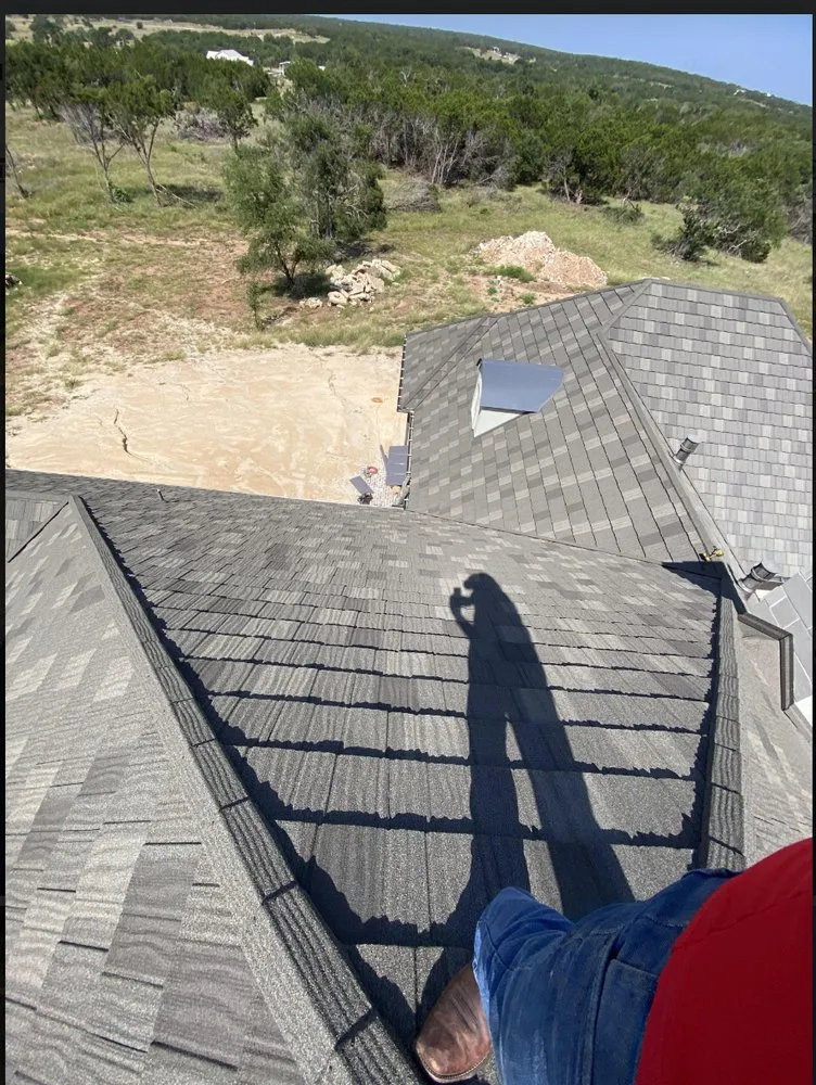 Slide of DeAlba Roofing & Construction