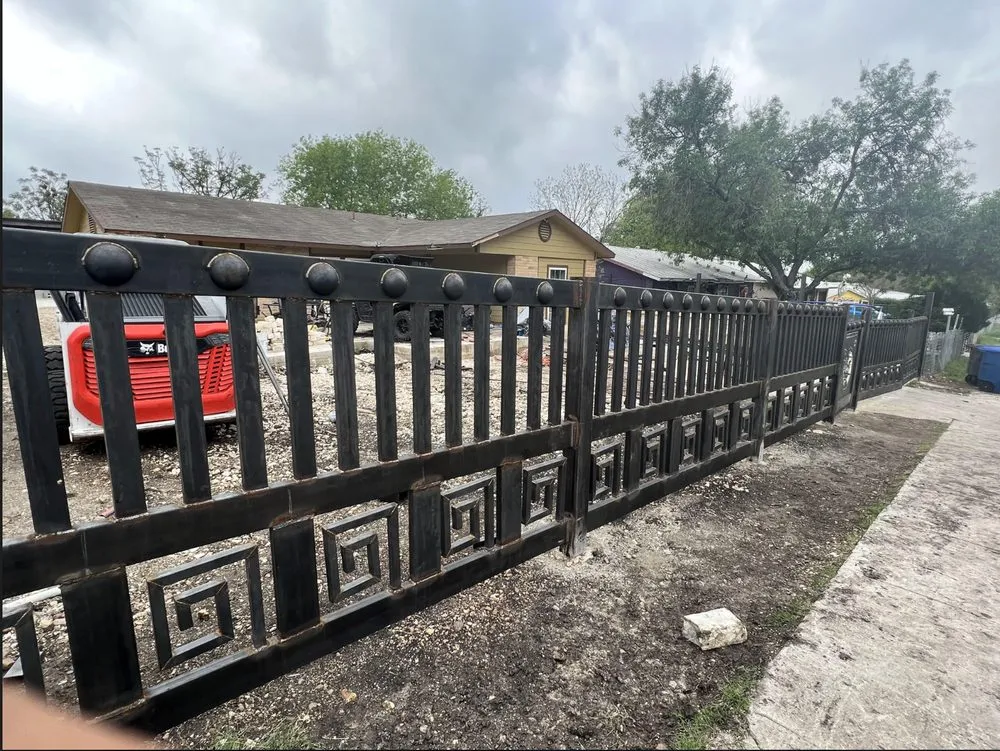 Slide of DeAlba Roofing & Construction