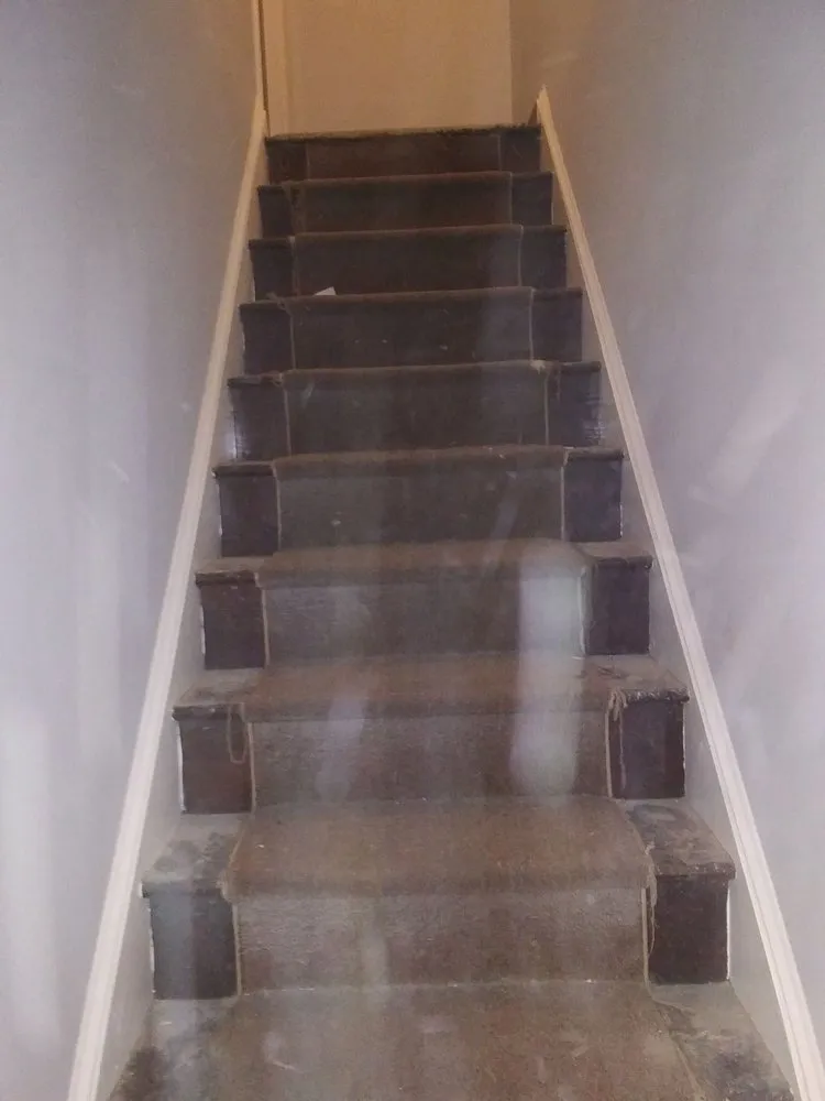 Slide of Dean's Handyman's Service