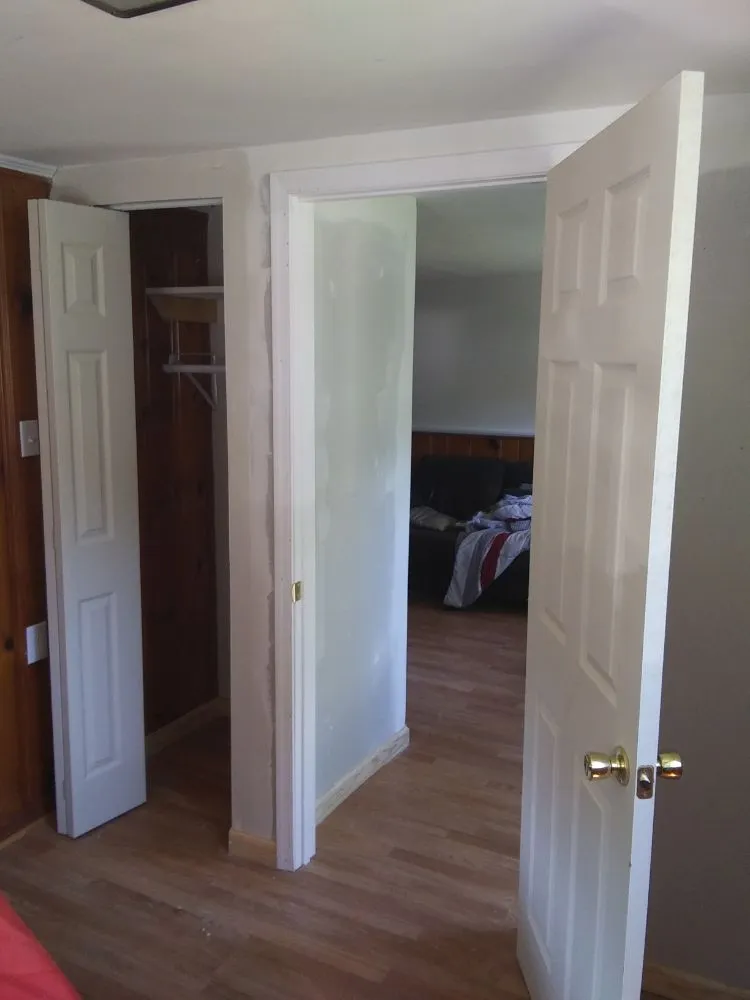 Slide of Dean's Handyman's Service