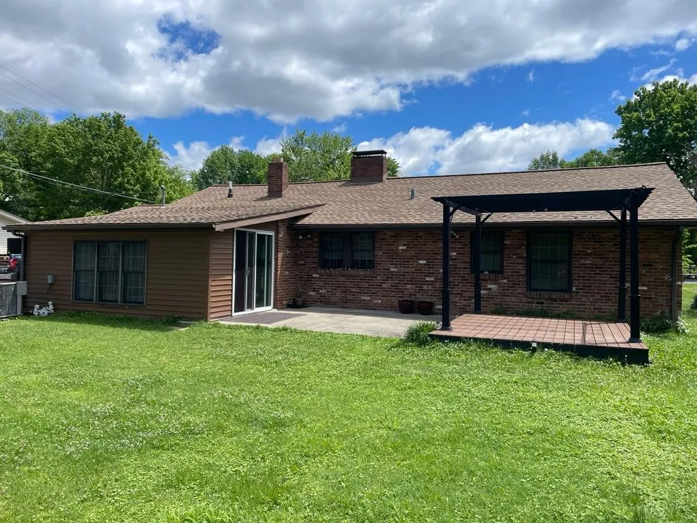 Slide of Deans Roofing