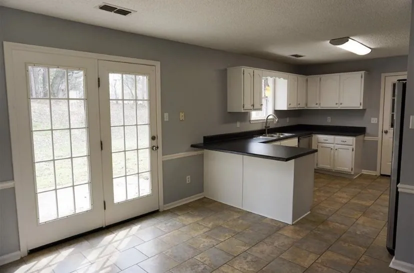 Slide of Debonnaire Construction