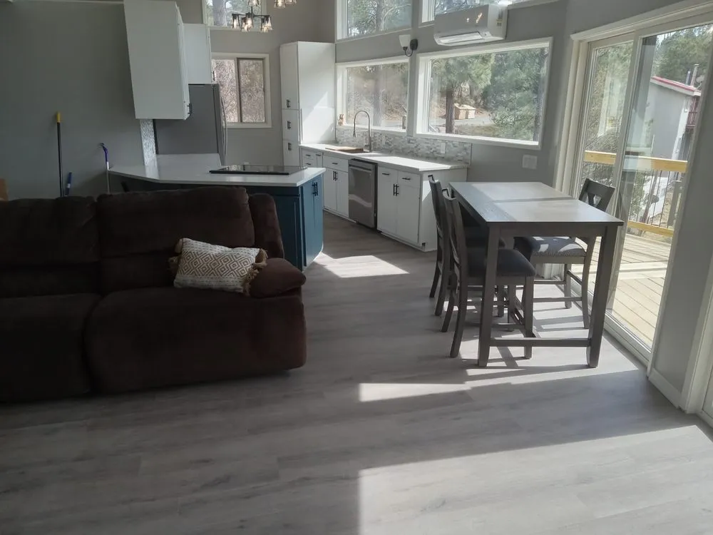 Slide of Decked Out Design and Maintenance