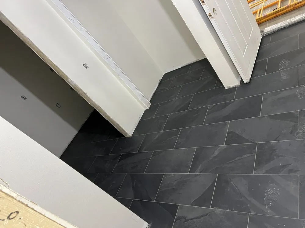 Slide of Deer Lake Exteriors and Roofing