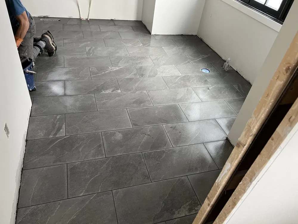 Slide of Deer Lake Exteriors and Roofing