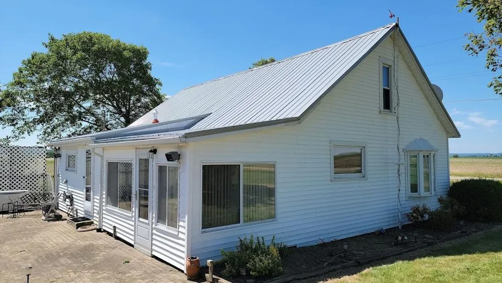 Slide of Deercreek Roofing and Renovations