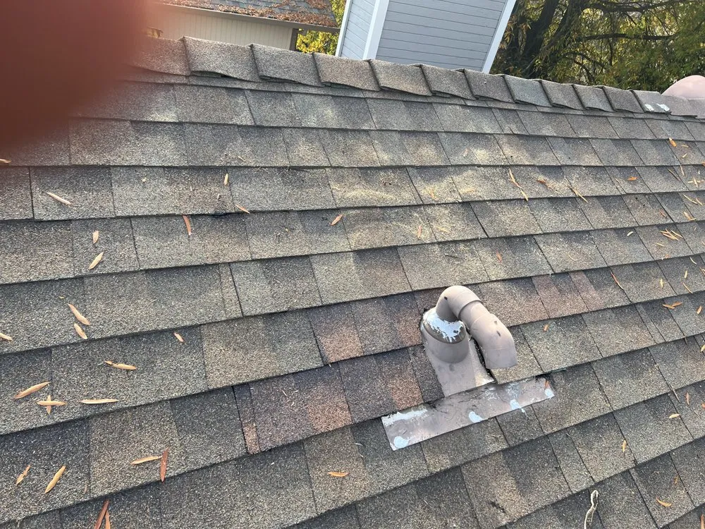 Slide of Del Rio's Roofing