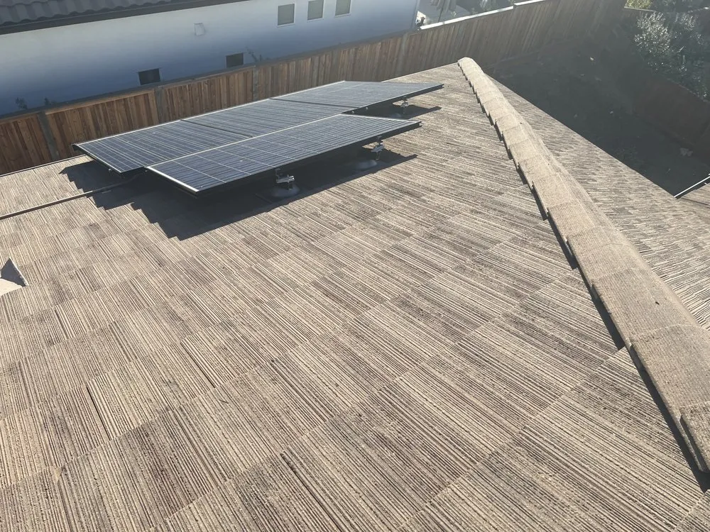 Slide of Del Rio's Roofing