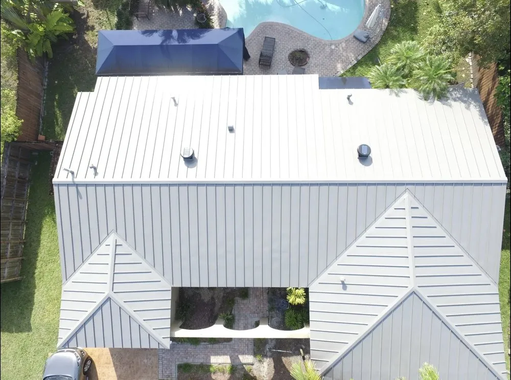 Slide of Del Sol Roofing