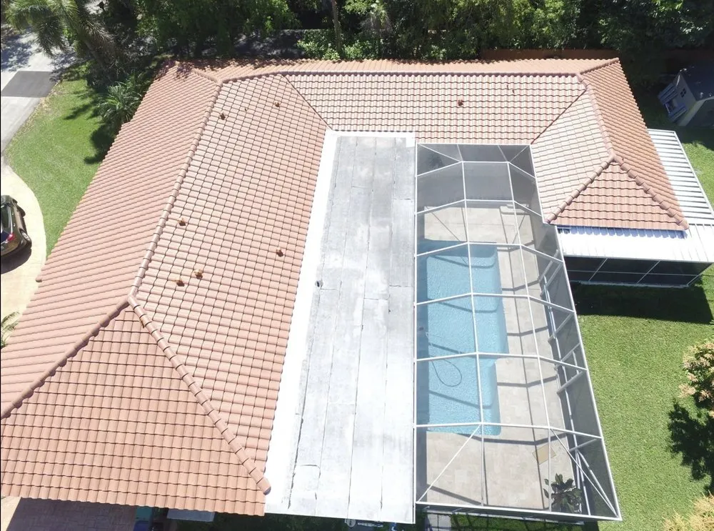 Slide of Del Sol Roofing