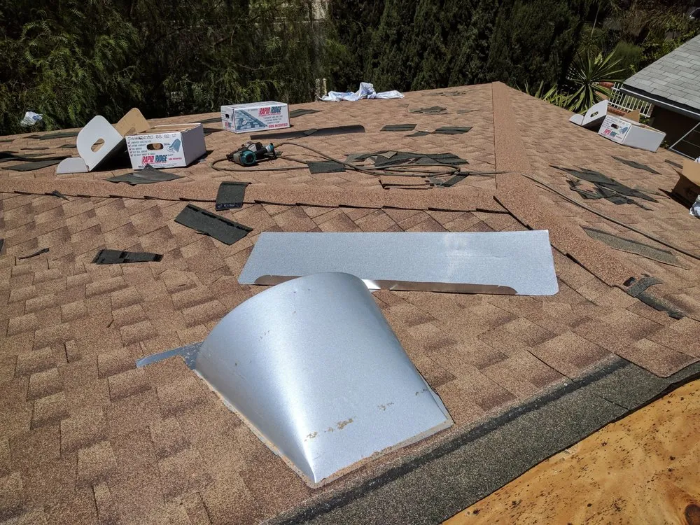 Slide of Delcid Roofing