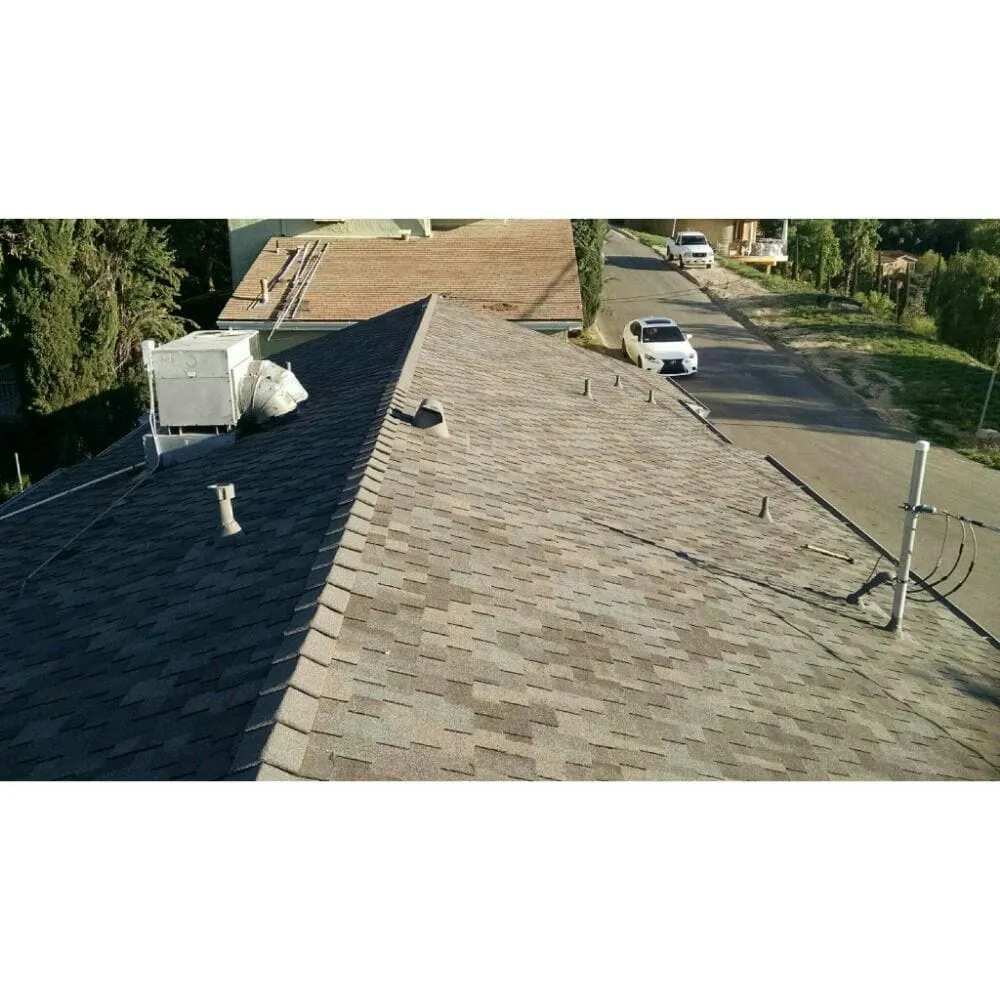 Slide of Delcid Roofing