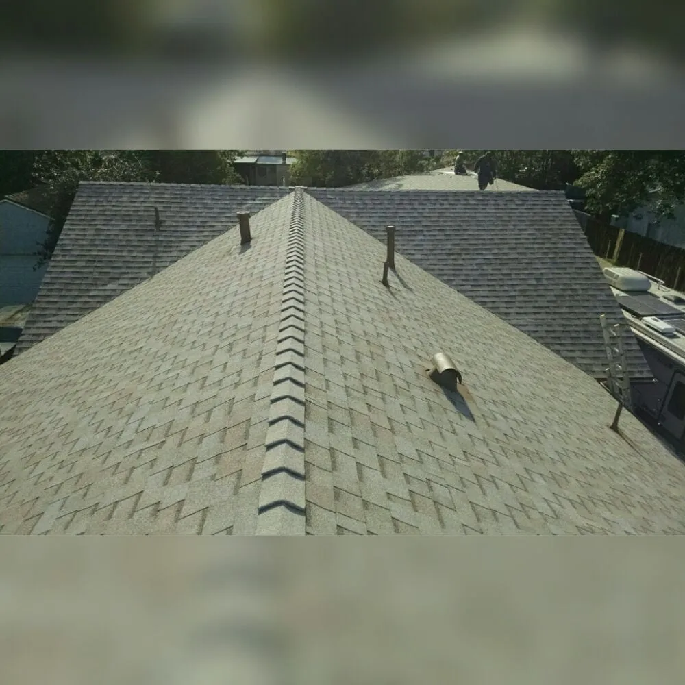 Slide of Delcid Roofing