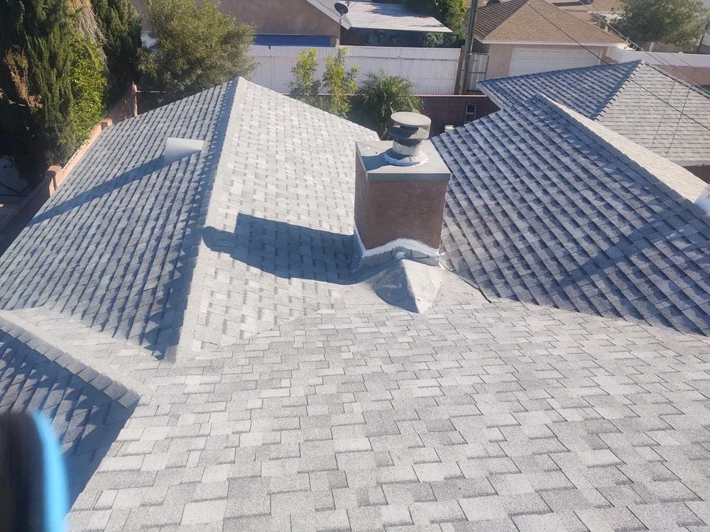 Slide of Delcid Roofing