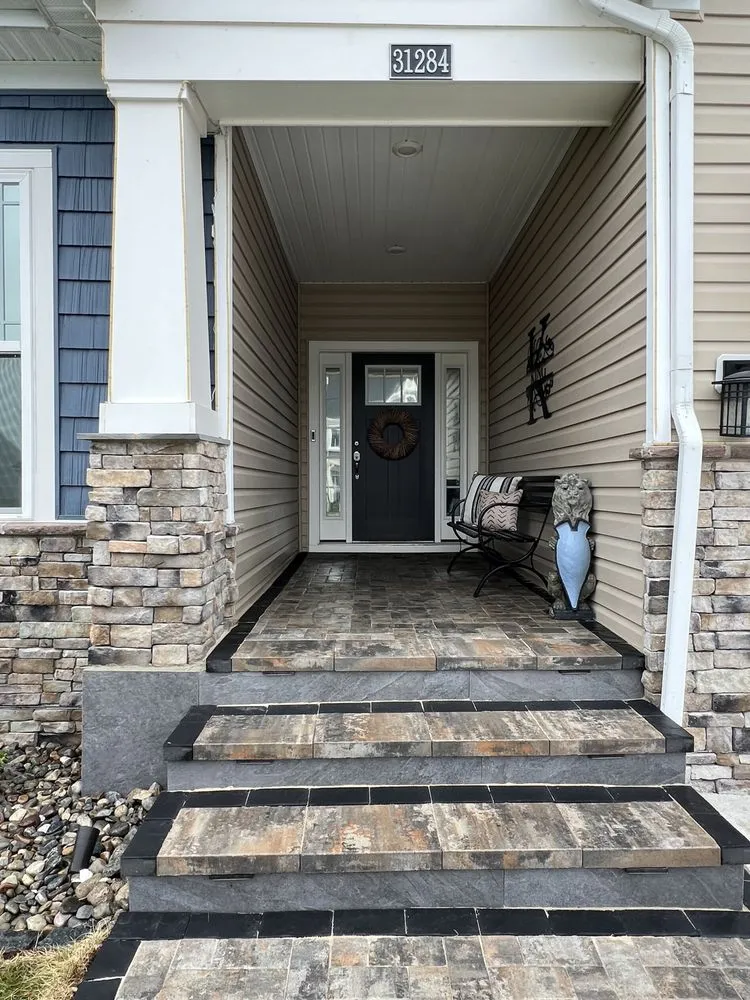 Slide of DeLeon Hardscapes & Constructions