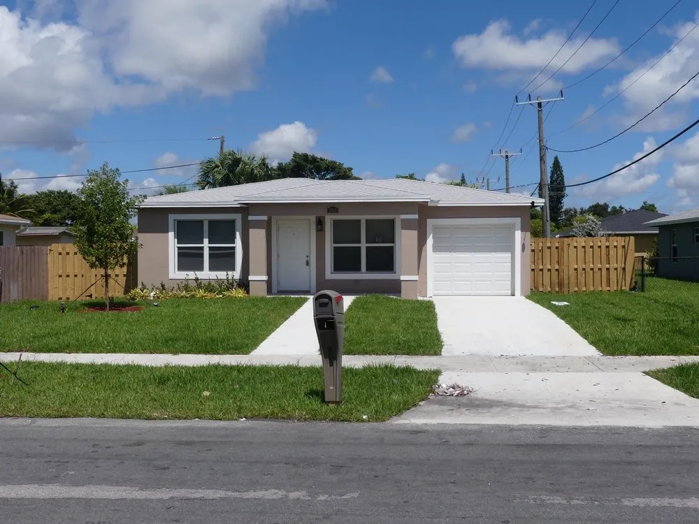 Slide of Delmar Construction and Roofing