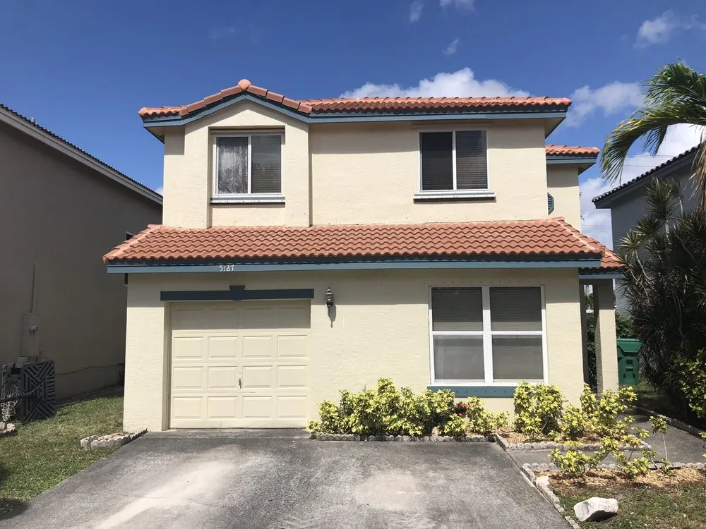 Slide of Delmar Construction and Roofing