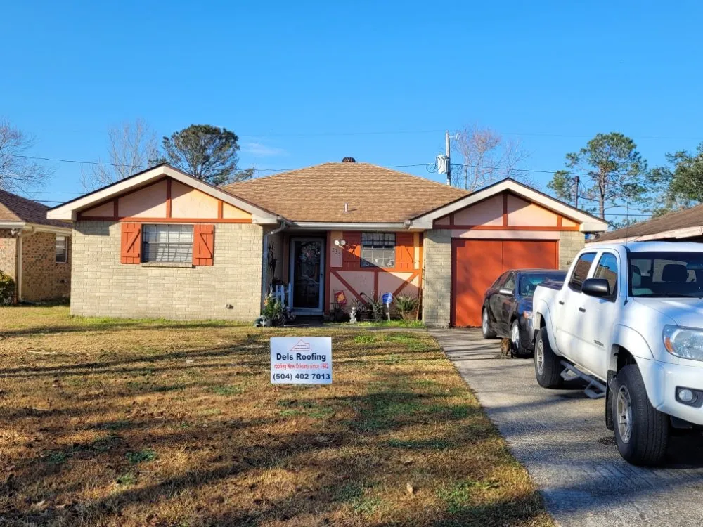 Slide of Del's & Son Roofing