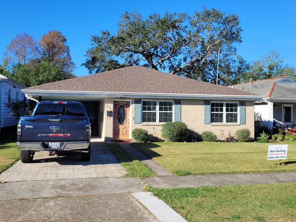 Slide of Del's & Son Roofing